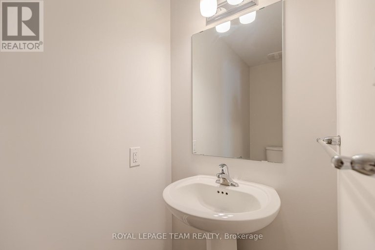 29446143/608-enclave-lane/town-of-rockland/clarence-rockland/ontario/K4K0M8_22