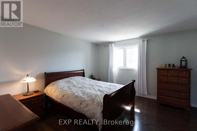 29593883/1534-rosebella-avenue/blossom-parkkemp-parkfindlay-creek/ottawa/ontario/K1T1E8_30