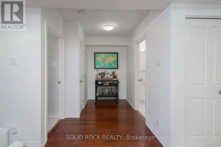 29226896/502-242-rideau-street/sandy-hill/ottawa/ontario/K1N0B7_13