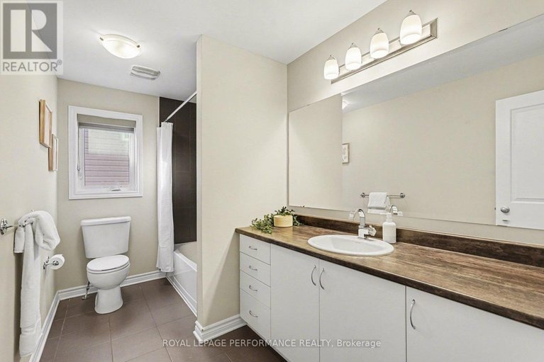 29669159/504-yellow-birch-street/mer-bleuebradley-estatesanderson-park/ottawa/ontario/K1W0J3_26