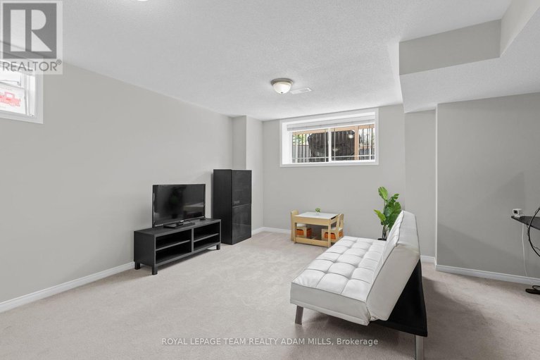 28591916/1543-carronbridge-circle/emerald-meadowstrailwest/ottawa/ontario/K2M0G8_38