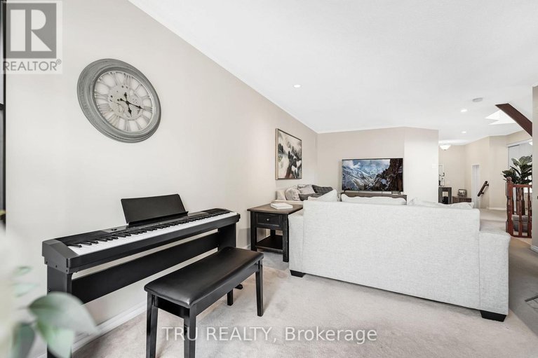 28362867/102-southpointe-avenue/longfields/ottawa/ontario/K2J4T5_13