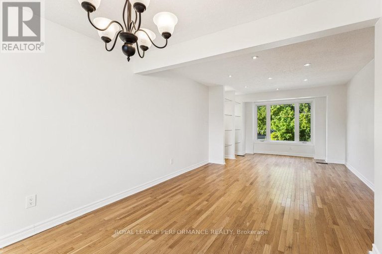 29029573/6-gillespie-crescent/hunt-club-woods/ottawa/ontario/K1V9X8_11