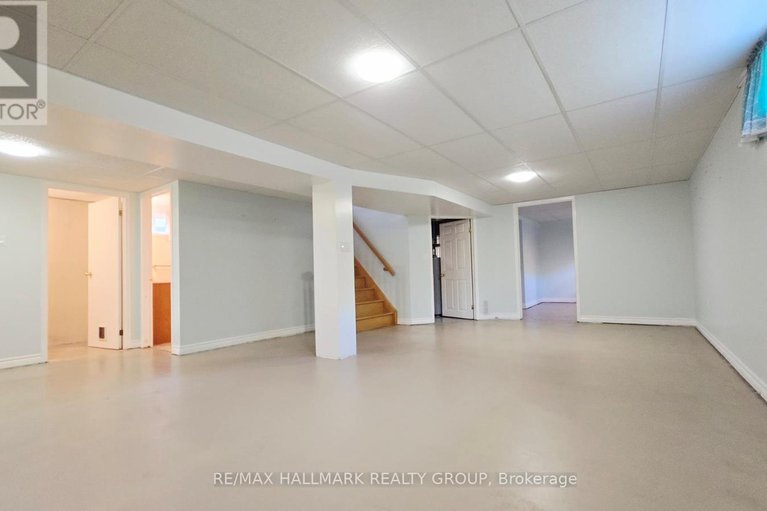 28842722/38-hadley-circle/bells-corners/ottawa/ontario/K2H6N9_25