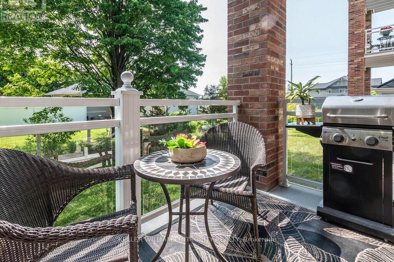 28423046/102-305-elizabeth-cosgrove-private/mer-bleuebradley-estatesanderson-park/ottawa/ontario/K1W0K6_32