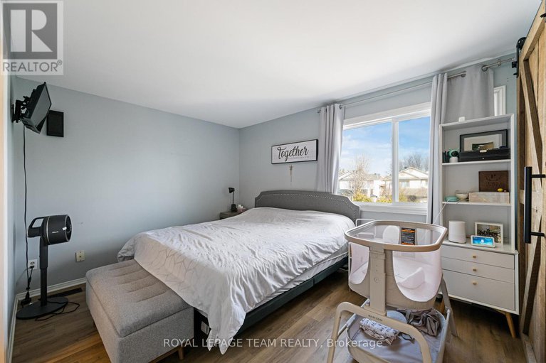 28413511/19-armadale-crescent/cedargrovefraserdale/ottawa/ontario/K2J4A4_16