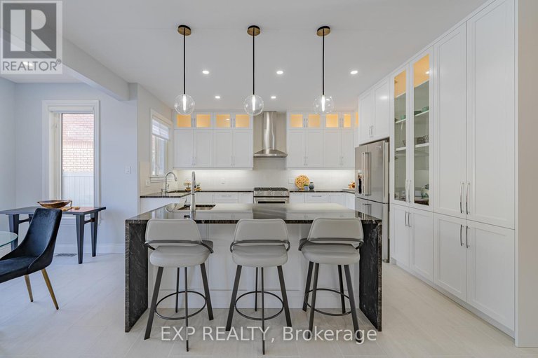 29038372/15-wellsmere-court/rideau-heightsrideau-river/ottawa/ontario/K2E8C2_18