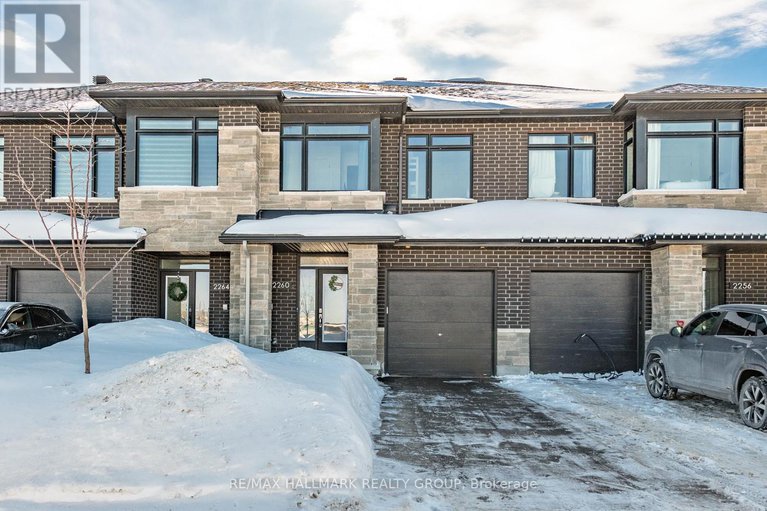 29405995/2260-copperhead-street/mer-bleuebradley-estatesanderson-park/ottawa/ontario/K1W4W6_3
