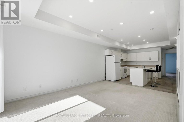 29425303/c-849-blackcomb-private/elmvale-acres/ottawa/ontario/K1G4E4_14