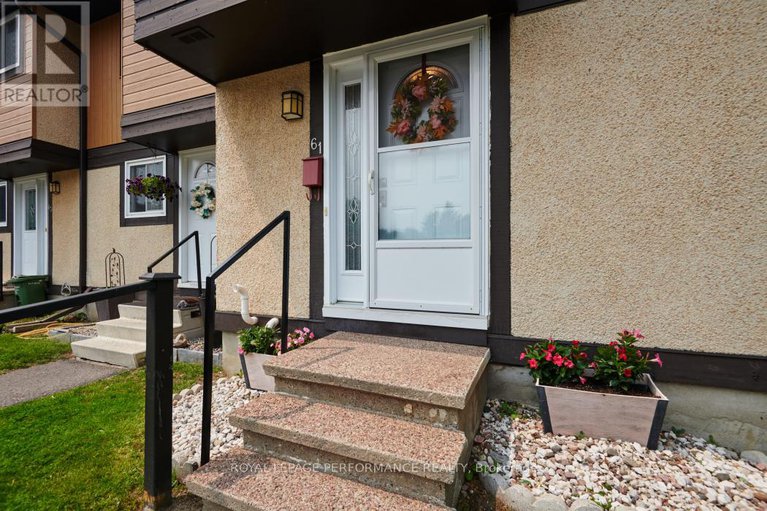 28412769/61-3344-uplands-drive/hunt-club/ottawa/ontario/K1V9R9_3