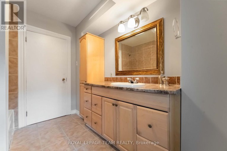 28930931/205-pretoria-avenue/glebe/ottawa/ontario/K1S1X1_37