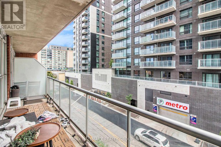 28707515/405-179-george-street/lower-townbyward-market/ottawa/ontario/K1N1J8_8