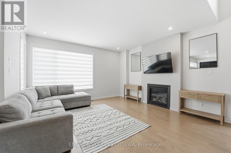 29583763/306-oakmont-drive/north-grenville-twp-kemptville-south/north-grenville/ontario/K0G1J0_10