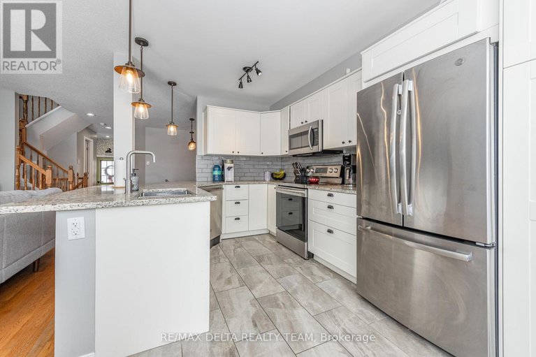 29328133/152-ludlowe-street/fallingbrookgardenway-south/ottawa/ontario/K4A5C7_9