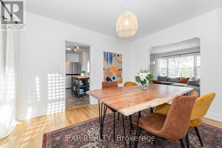 29307640/524-wolffdale-crescent/overbrookcastle-heights/ottawa/ontario/K1K1N5_11