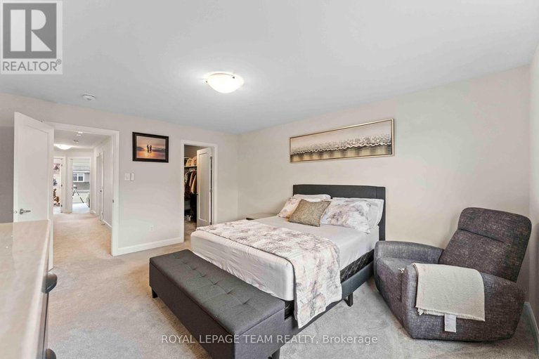 28414492/325-cosanti-drive/remainder-of-stittsville-area/ottawa/ontario/K2S2W6_22