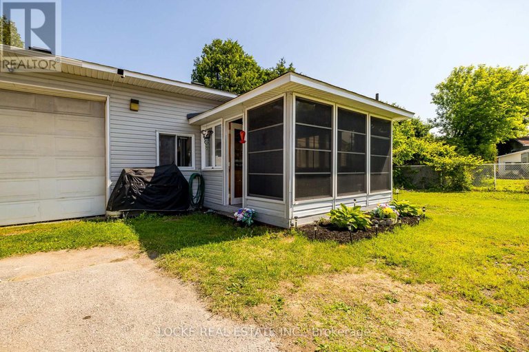 28484093/2180-old-hwy-17-highway/clarencerockland-twp/clarence-rockland/ontario/K4K1K7_30