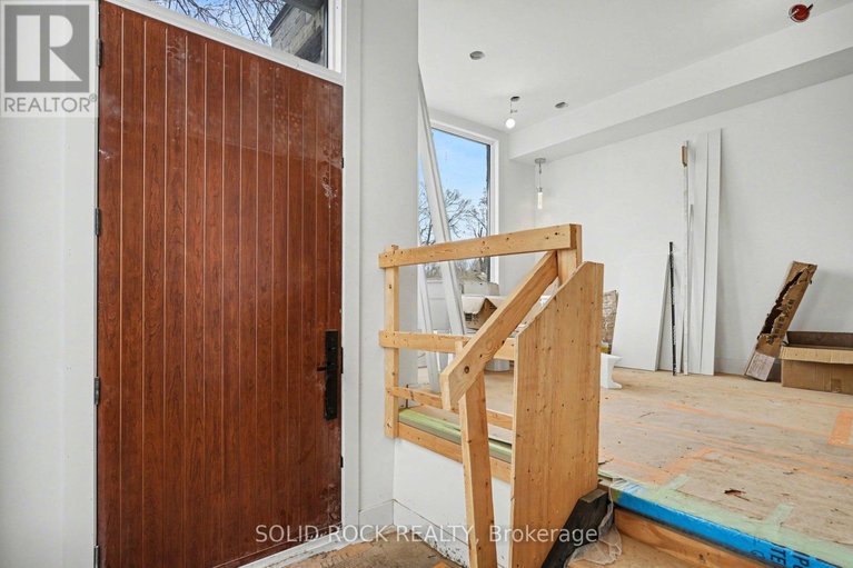 29669968/838-alpine-avenue/queensway-terrace-north/ottawa/ontario/K2B5R6_3