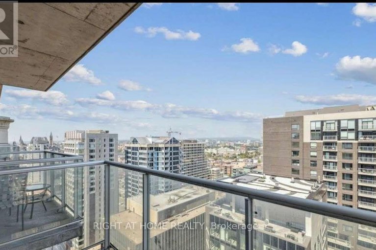 29034137/2604-242-rideau-street/sandy-hill/ottawa/ontario/K1N0B7_13