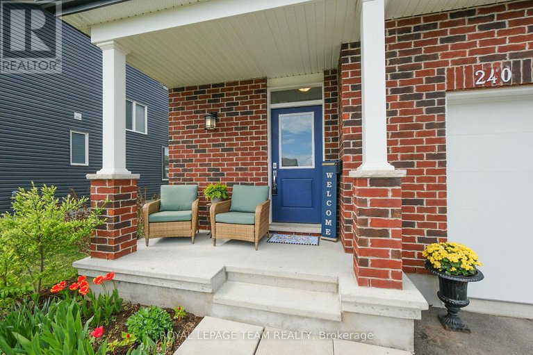 28427098/240-boyd-street/carleton-place/carleton-place/ontario/K7C0H3_4