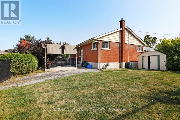 28847958/814-pleasant-park-road/elmvale-acres/ottawa/ontario/K1G1Y9_20