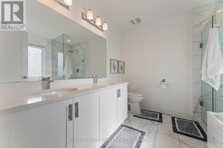 28929396/359-melodie-street/mer-bleuebradley-estatesanderson-park/ottawa/ontario/K1W0L8_29