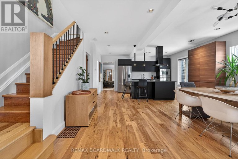 29640571/154-queen-mary-street/overbrookcastle-heights/ottawa/ontario/K1K1X5_4