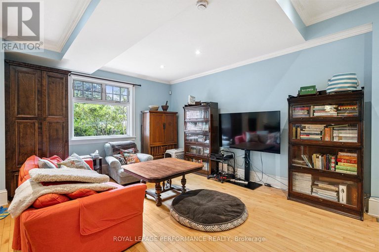 28582293/81-mackay-street/new-edinburgh/ottawa/ontario/K1M2E4_17