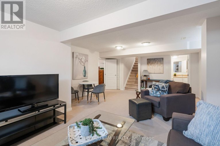 29564239/145-stedman-street/blossom-parkkemp-parkfindlay-creek/ottawa/ontario/K1T0B5_26