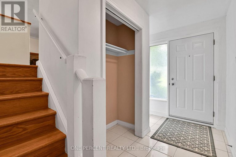 28647610/1244-joyce-crescent/bel-air-heights/ottawa/ontario/K2C2M9_3