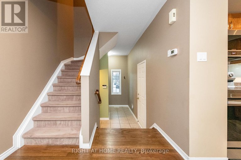 29615079/2034-p-avenue/eastway-gardensindustrial-park/ottawa/ontario/K1G6G7_5