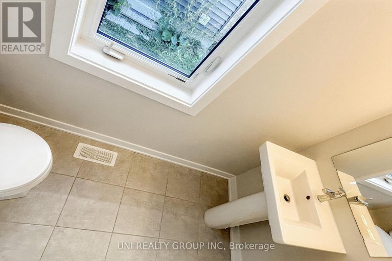 28953917/324-canadensis-lane/half-moon-bay/ottawa/ontario/K2J6X8_7