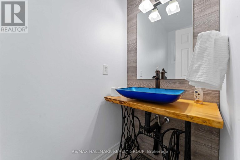 28585715/272-pickford-drive/katimavik/ottawa/ontario/K2L3T5_9