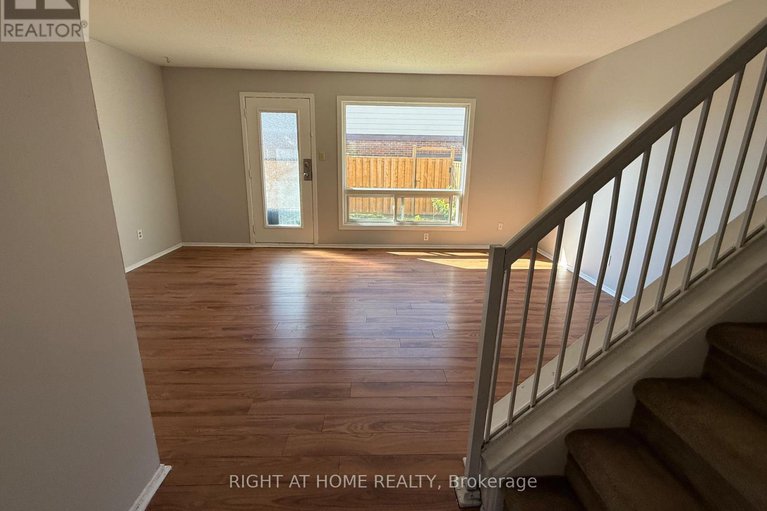 28944609/1950-belmore-lane/blackburn-hamlet-south/ottawa/ontario/K1B4Z8_5
