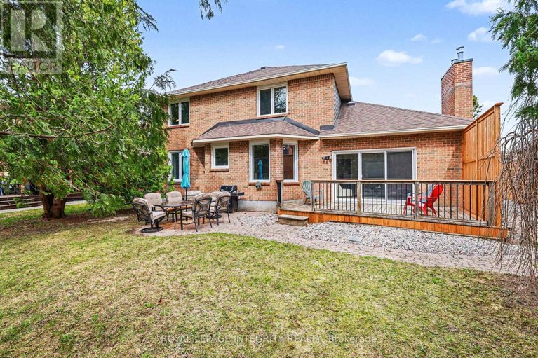 29677915/4-pinecone-trail/stittsville-central/ottawa/ontario/K2S1E1_34