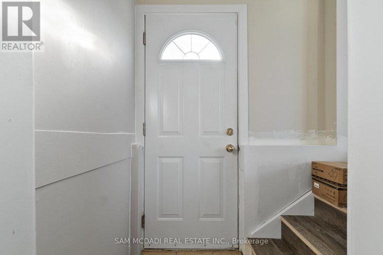 28972979/2709-laurier-street/town-of-rockland/clarence-rockland/ontario/K4K1A3_19
