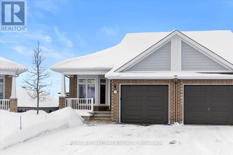 29313884/779-keinouche-place/camelot/ottawa/ontario/K4A5K3_1