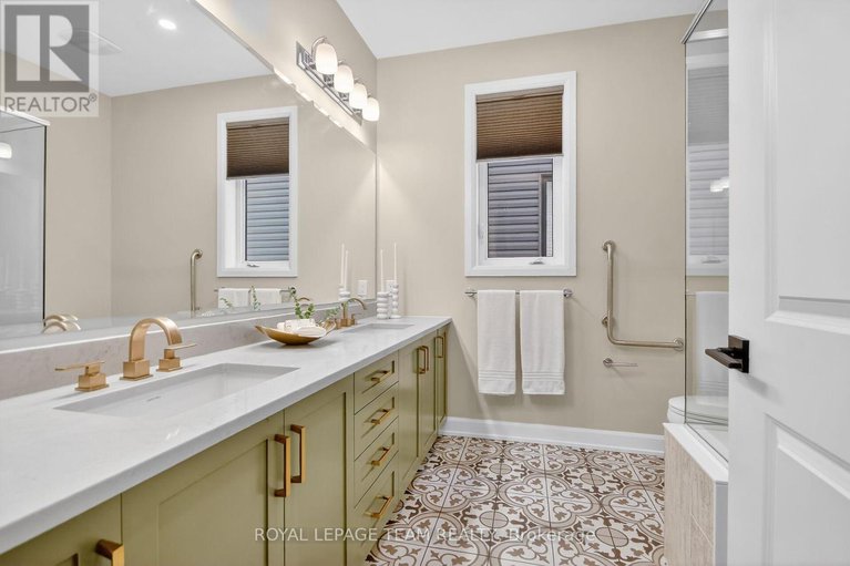 29384094/727-coast-circle/mahogany-community/ottawa/ontario/K4M0N2_16