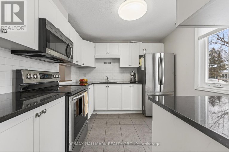 29353203/1126-grenoble-crescent/orleans-wood/ottawa/ontario/K1C2C6_2