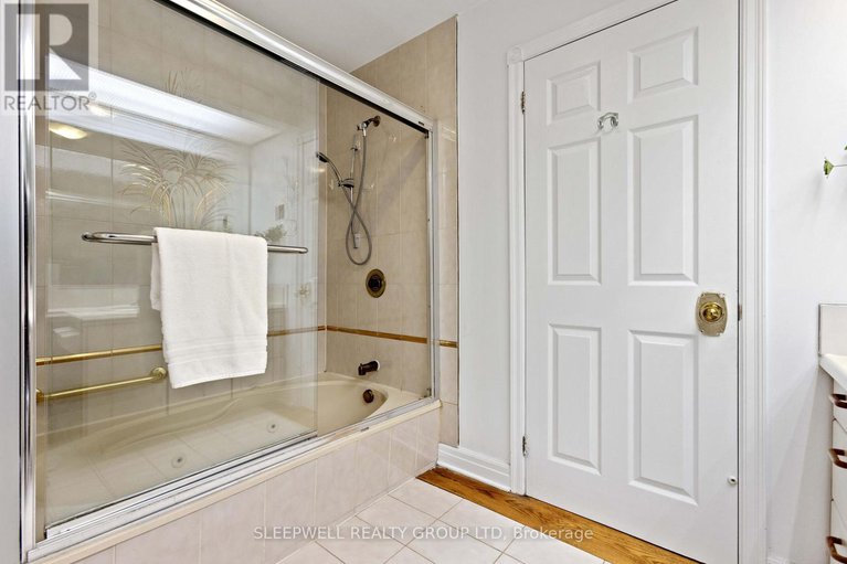 28620824/55-waterford-drive/pineglencountry-place/ottawa/ontario/K2E7V4_37