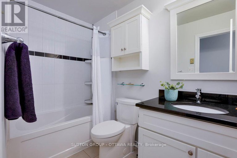 28548965/223-des-outaouais-street/town-of-rockland/clarence-rockland/ontario/K4K1G2_17