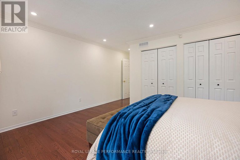 28643500/81-waterford-drive/pineglencountry-place/ottawa/ontario/K2E7V4_29