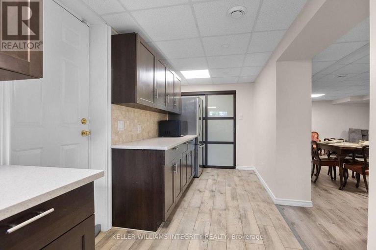 28466122/22-marchbrook-circle/rural-kanata-central/ottawa/ontario/K2W1A1_42
