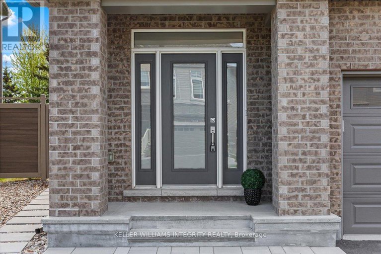 28450551/1002-jubilation-court/avalon-east/ottawa/ontario/K4A5K5_3
