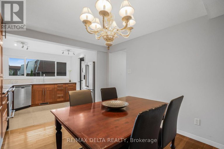 28534404/8-2296-orient-park-drive/blackburn-hamlet-south/ottawa/ontario/K1B4N6_13