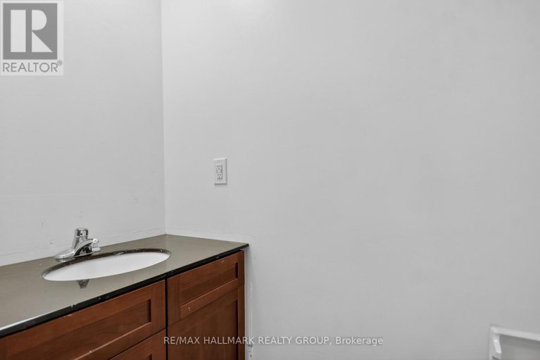 29293423/7-86-esterlawn-private/mckellar-heightsglabar-park/ottawa/ontario/K2A4C1_10