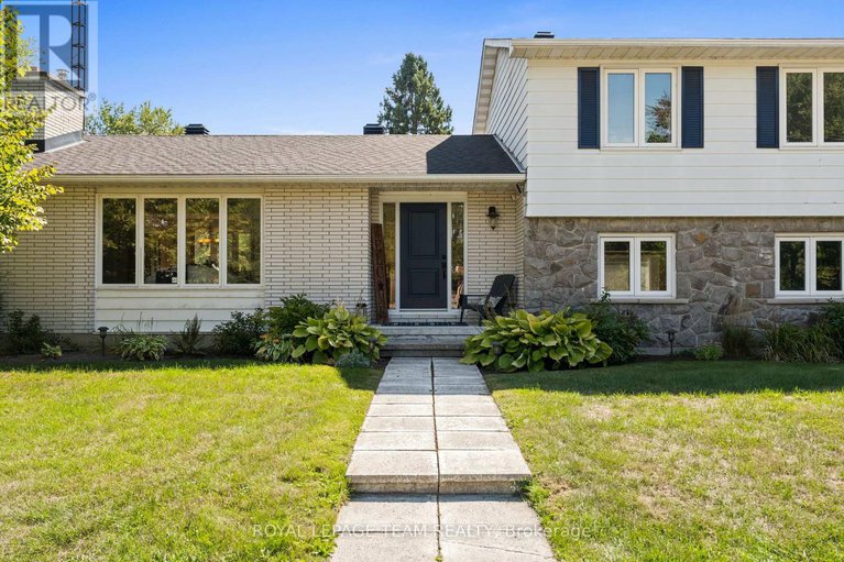 28889906/1640-century-road-e/manotick-south-to-roger-stevens/ottawa/ontario/K0A2E0_3