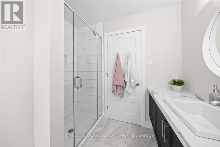 29402076/624-geneva-crescent/embrun/russell/ontario/K0A1W0_27