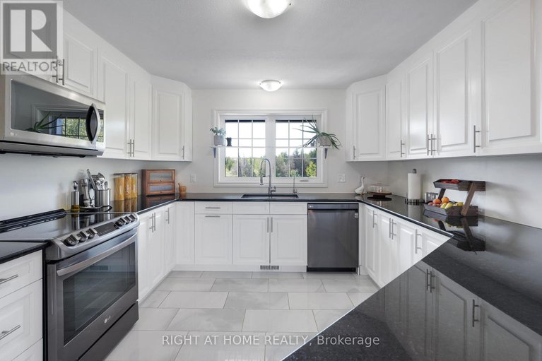 28818573/8833-copeland-road/btwn-franktown-rd-fallowfield-rd/ottawa/ontario/K0A1B0_16