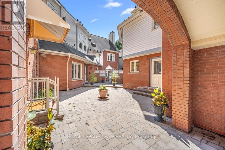 28792255/9-292-laurier-avenue/sandy-hill/ottawa/ontario/K1N6P5_30
